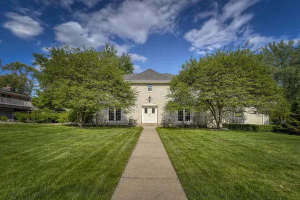 $6,500 | 5721 Londonderry Road, Edina, MN 55436