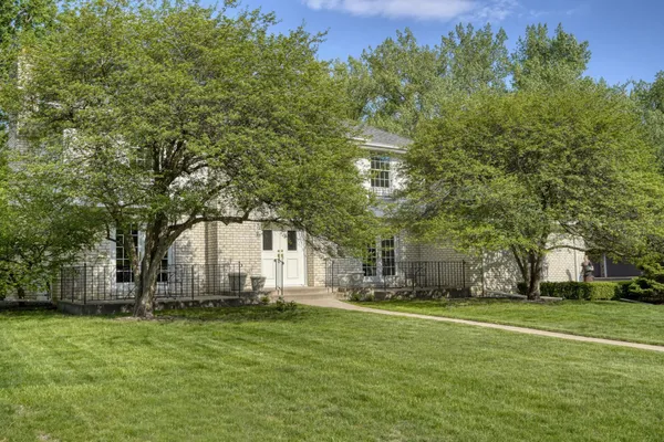 $6,500 | 5721 Londonderry Road, Edina, MN 55436