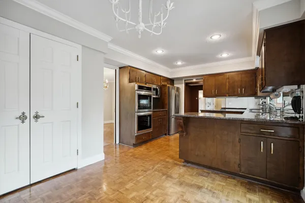 $6,500 | 5721 Londonderry Road, Edina, MN 55436