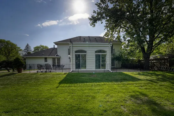 $6,500 | 5721 Londonderry Road, Edina, MN 55436