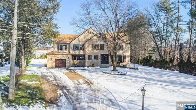 $1,399,900 | 7 Shaw Court, Fairfield, NJ 07004