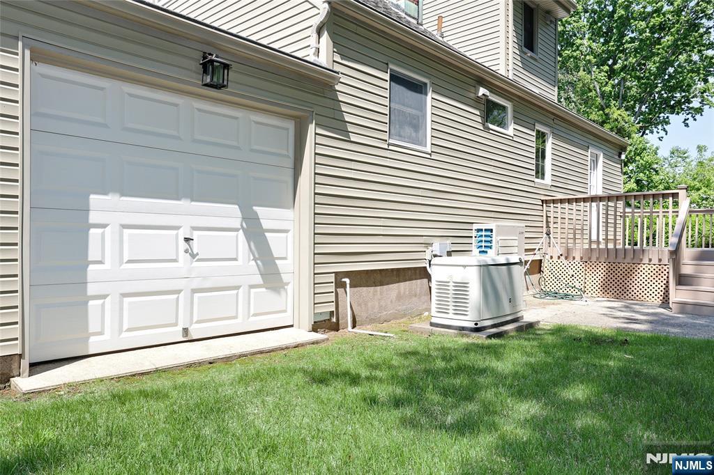 20 Dojean Court Bergenfield, NJ 07621 - Photo 46 of 50