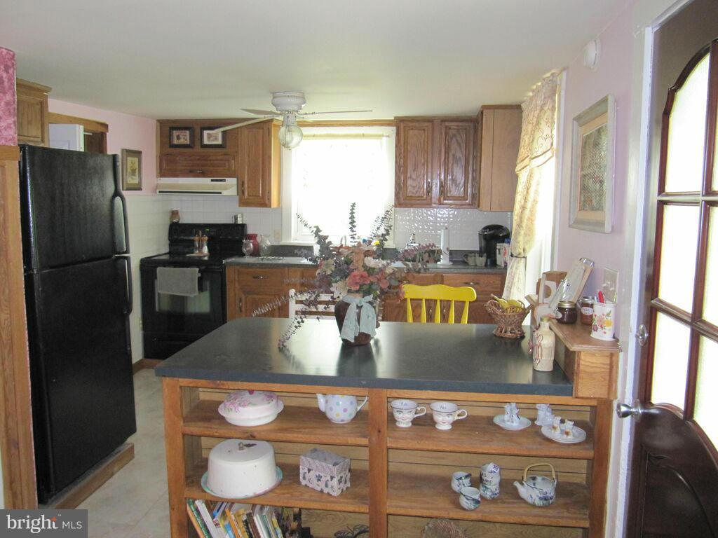 668 Berrys Ferry Road White Post, VA 22663 - Photo 3 of 7 Kitchen