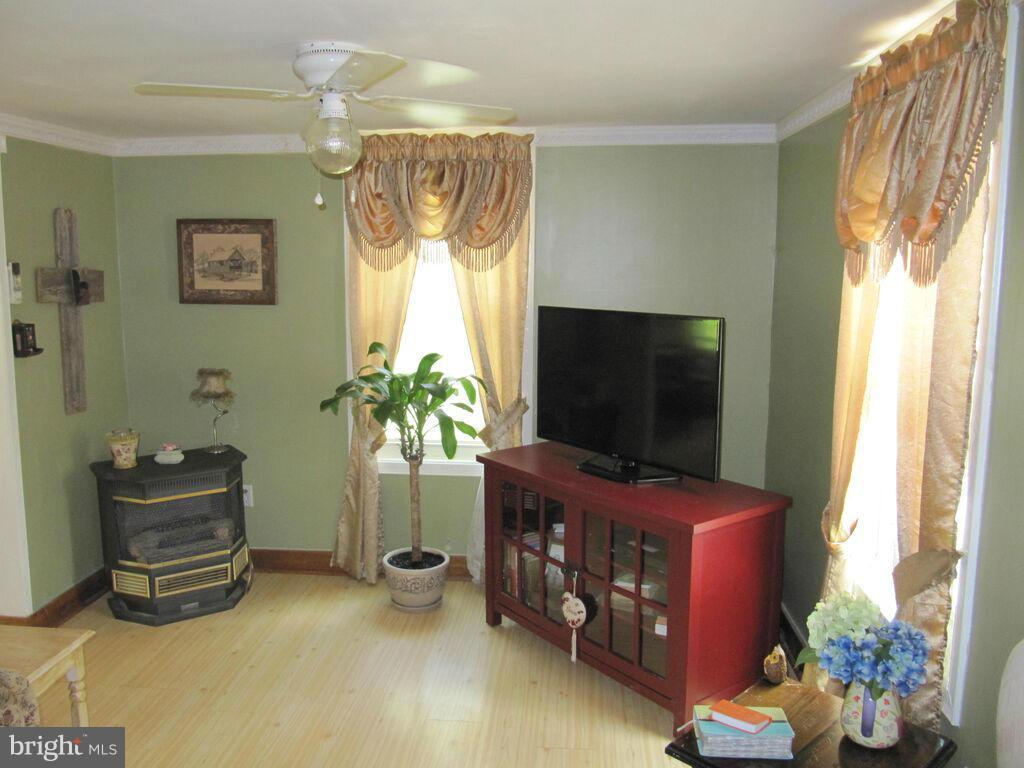 668 Berrys Ferry Road White Post, VA 22663 - Photo 5 of 7 Living Room