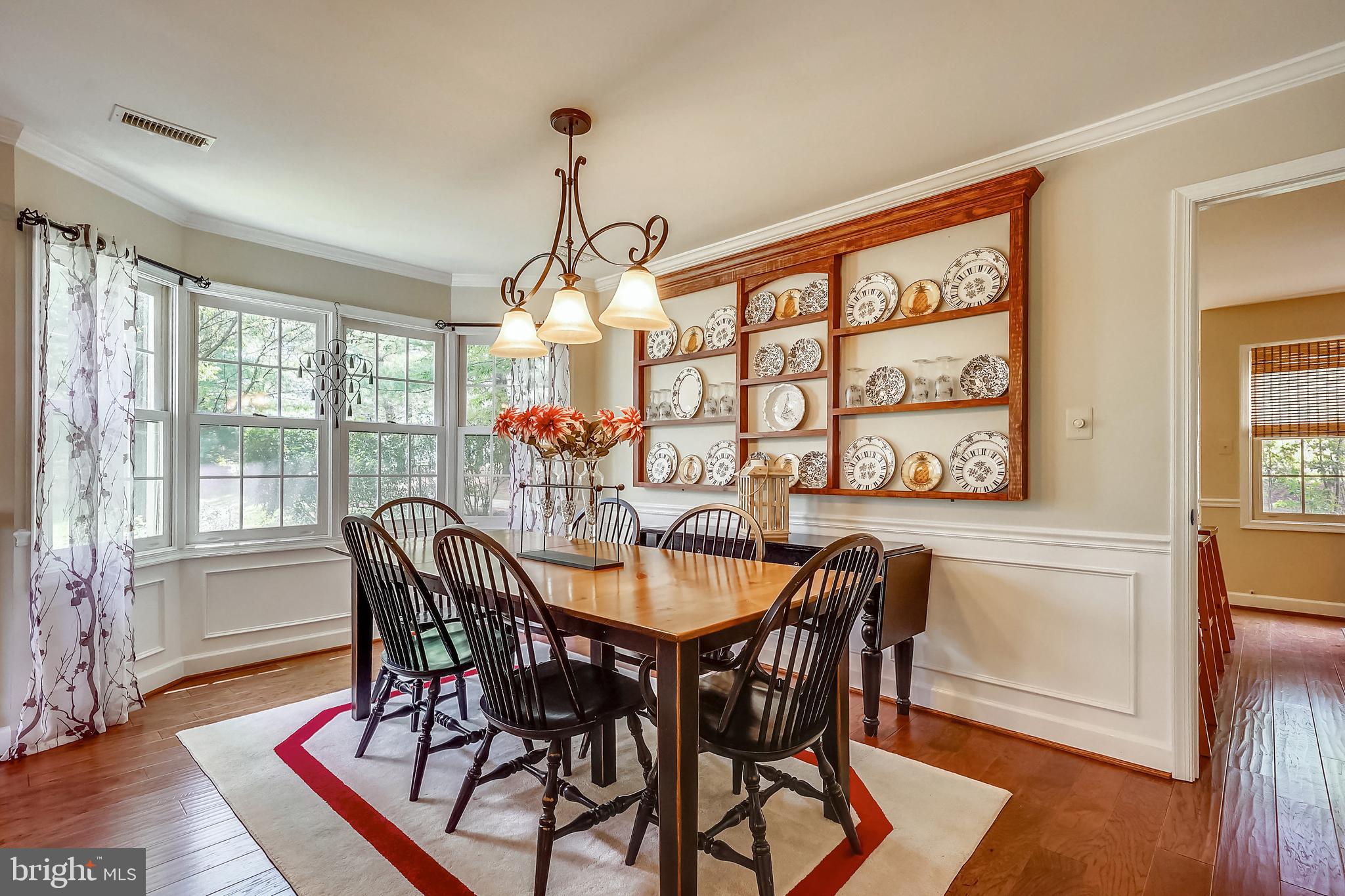 2489-5 Five Shillings Road Frederick, MD 21701 - Photo 13 of 58 DINNING AREA