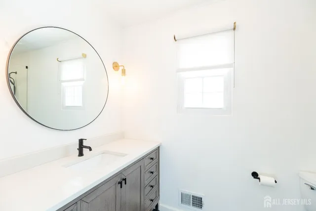 $799,000 | 9 Sturbridge Drive West, Piscataway, NJ 08854