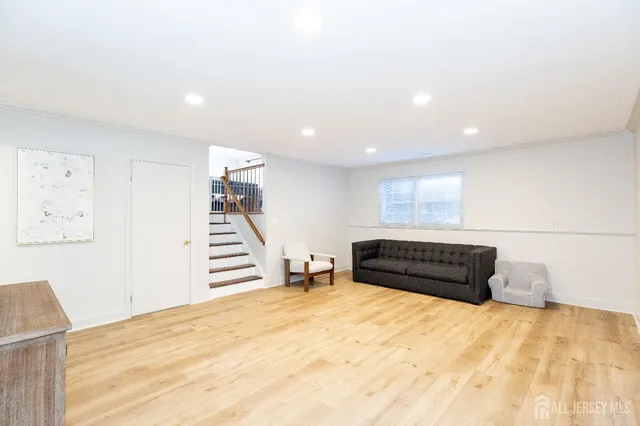 $799,000 | 9 Sturbridge Drive West, Piscataway, NJ 08854