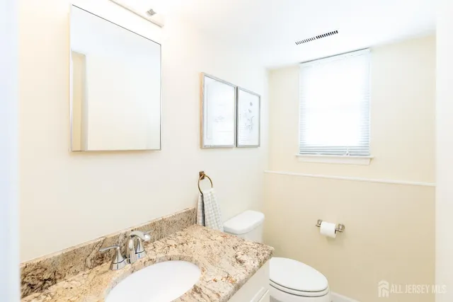 $799,000 | 9 Sturbridge Drive West, Piscataway, NJ 08854