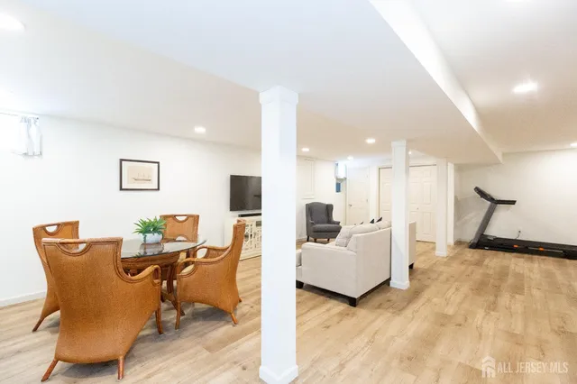 $799,000 | 9 Sturbridge Drive West, Piscataway, NJ 08854