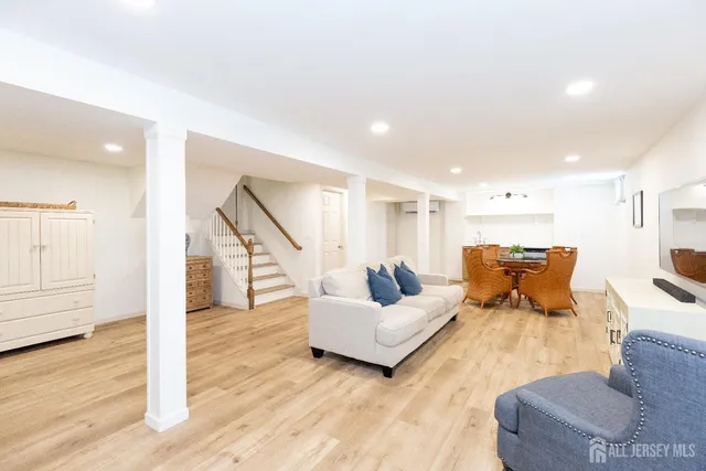 $799,000 | 9 Sturbridge Drive West, Piscataway, NJ 08854