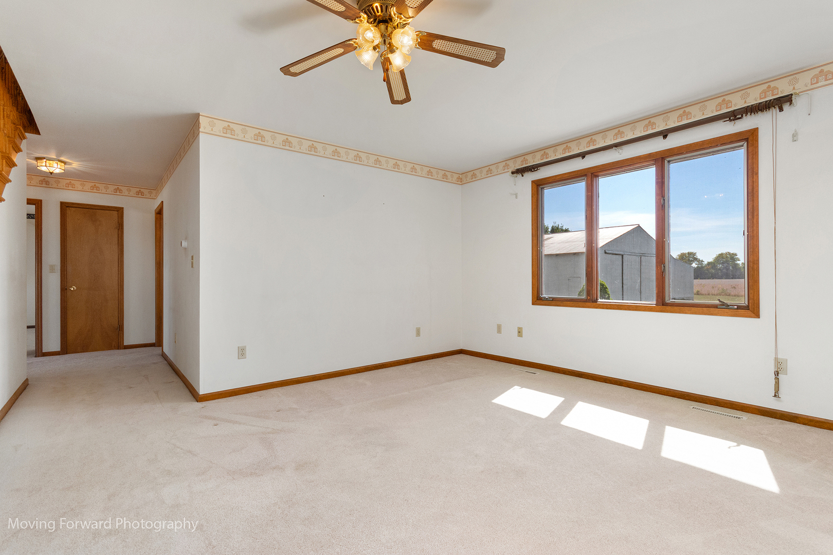 1645 East Southmor Road Morris, IL 60450 - Photo 15 of 39 a view of an empty room with a window