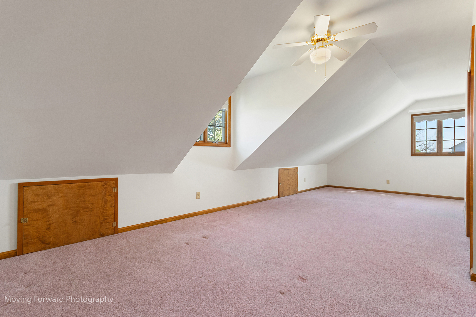 1645 East Southmor Road Morris, IL 60450 - Photo 27 of 39 a view of an empty room with a window