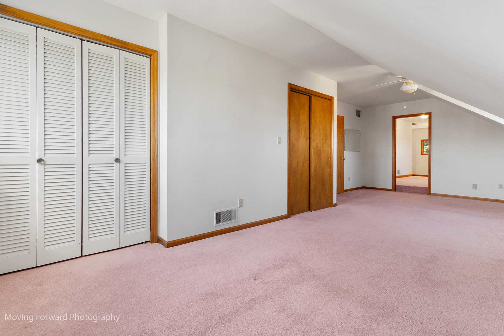 1645 East Southmor Road Morris, IL 60450 - Photo 28 of 39 an empty room with windows and closet