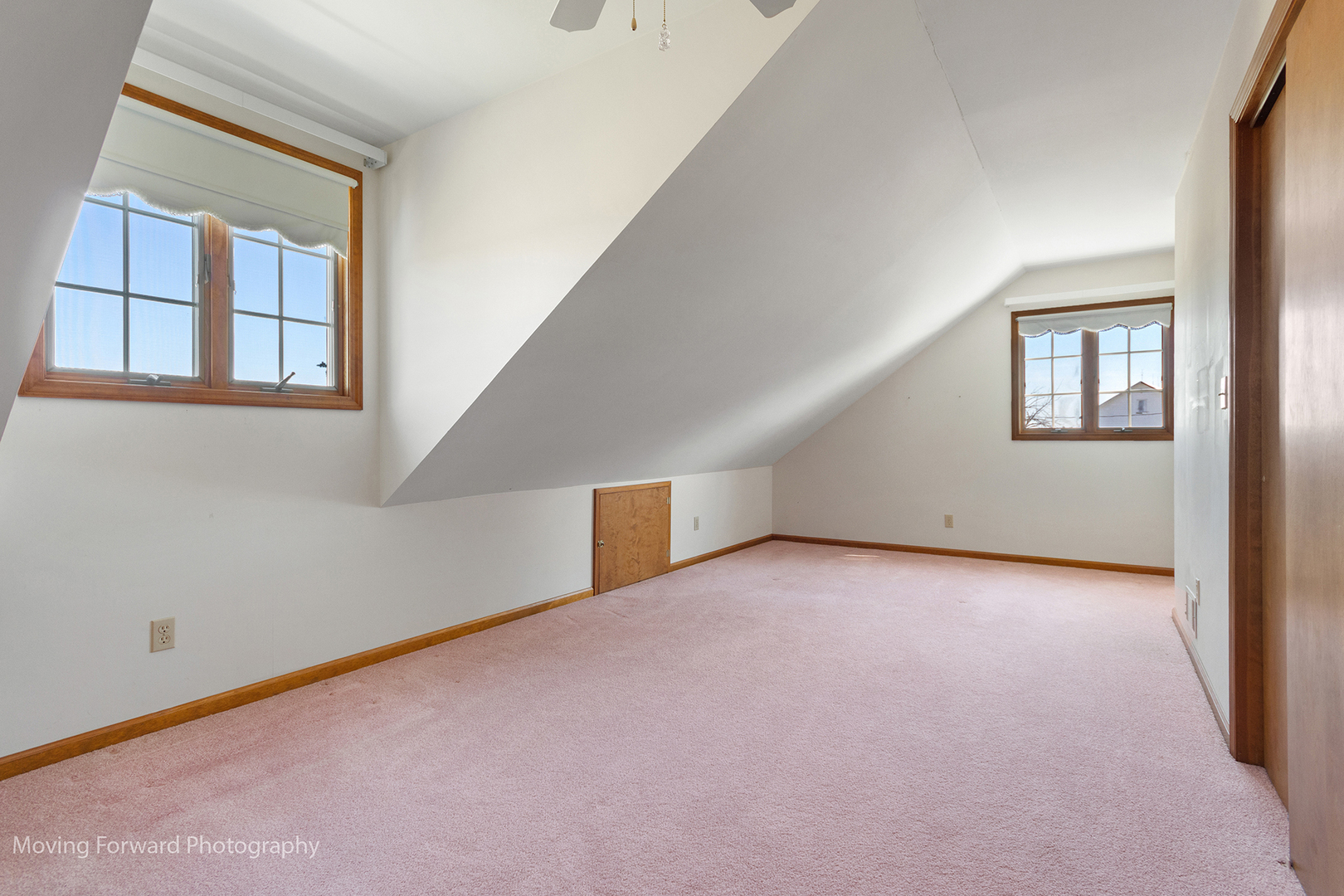 1645 East Southmor Road Morris, IL 60450 - Photo 30 of 39 an empty room with windows