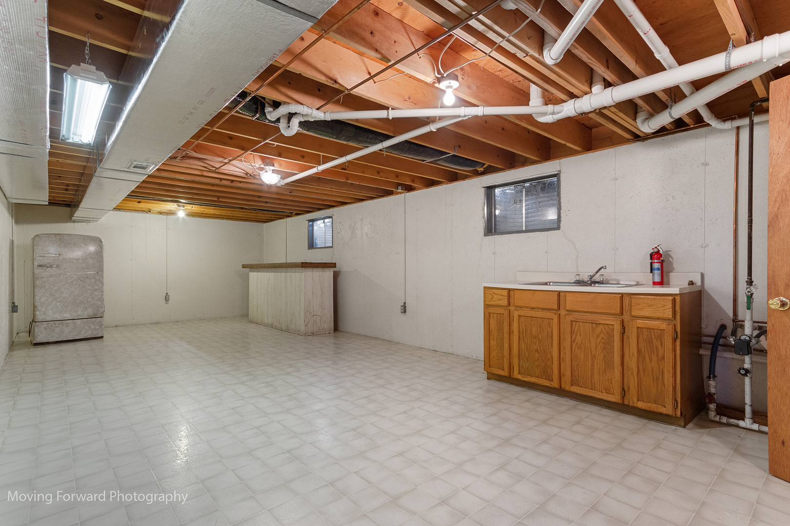 1645 East Southmor Road Morris, IL 60450 - Photo 32 of 39 a view of a garage room