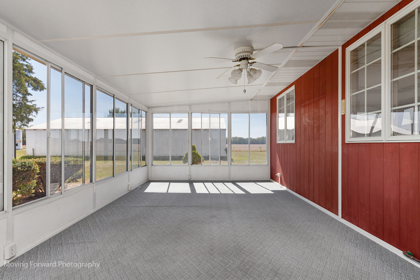1645 East Southmor Road Morris, IL 60450 - Photo 4 of 39 a view of a floor to ceiling window and a balcony