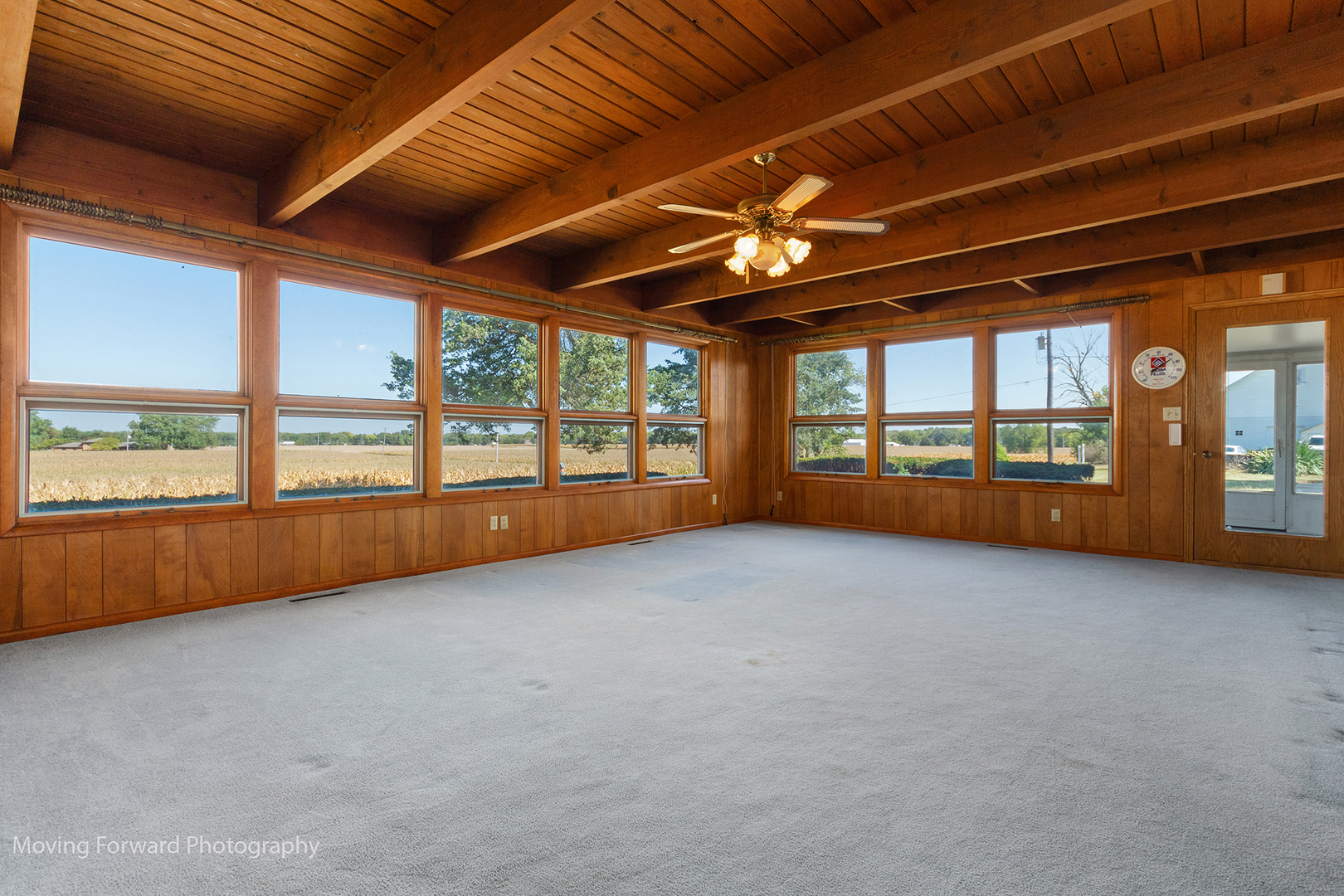 1645 East Southmor Road Morris, IL 60450 - Photo 6 of 39 a view of an empty room with a window