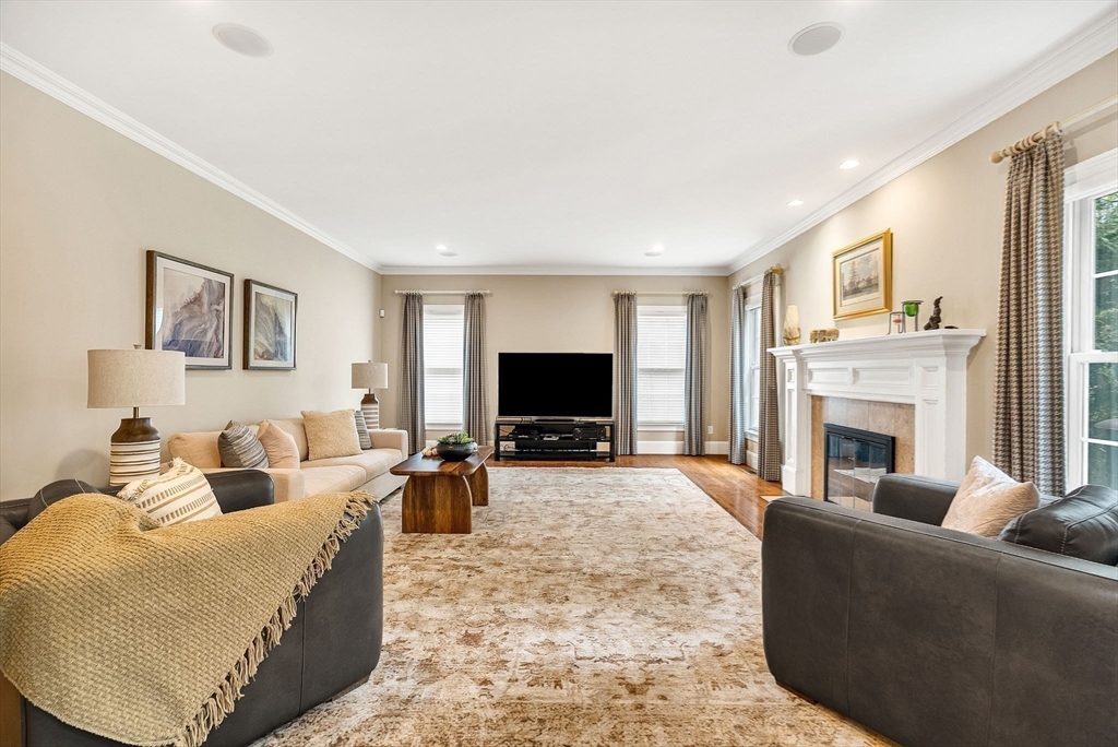 52 Longacre Road Needham, MA 02492 - Photo 11 of 36