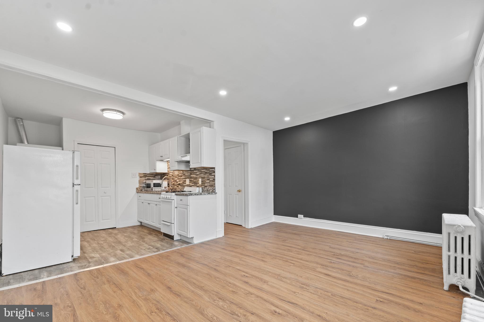 522 South 5th Street, Unit 3 Philadelphia, PA 19147 - Photo 1 of 14