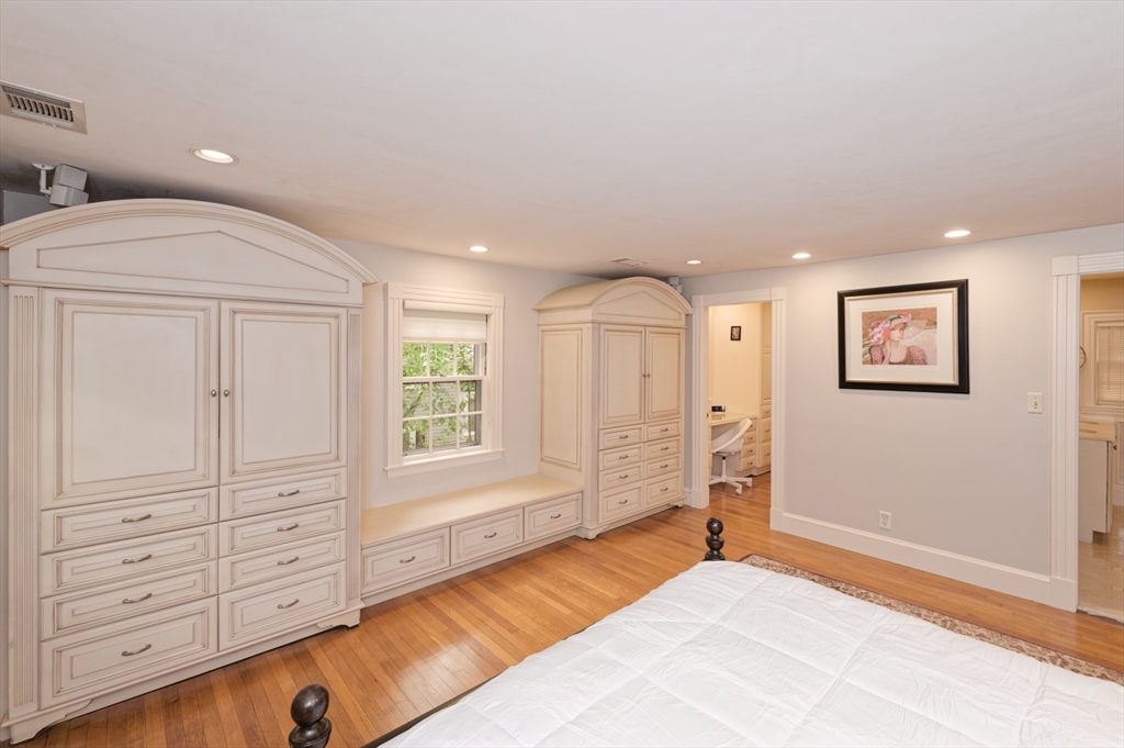 133 Arnold Road Newton, MA 02459 - Photo 23 of 42