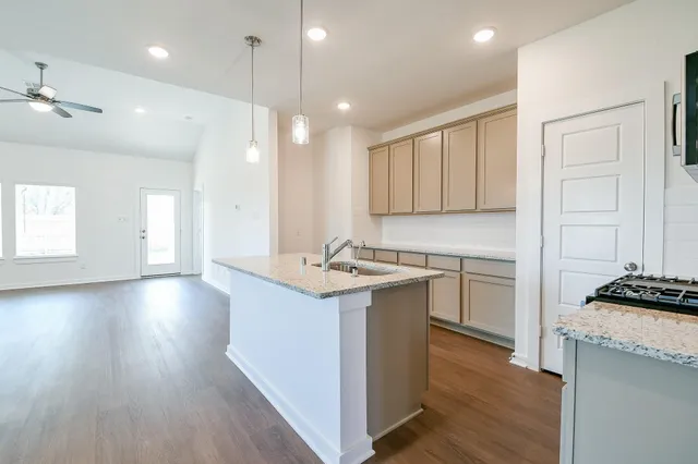 $2,695 | 1642 Birch Wood Drive, Rosenberg, TX 77471