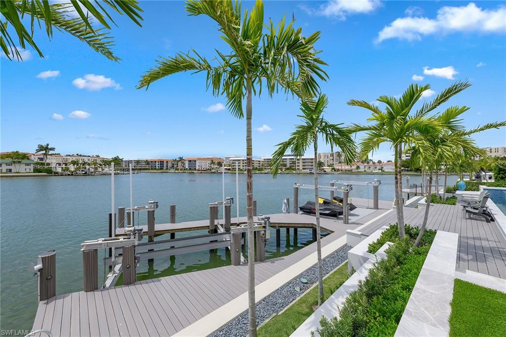 210 Bay Point Naples, FL 34103 - Photo 11 of 24