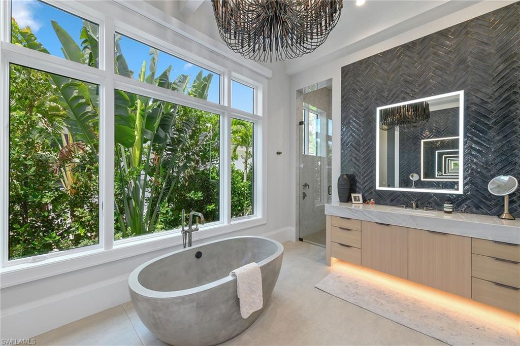 210 Bay Point Naples, FL 34103 - Photo 14 of 24