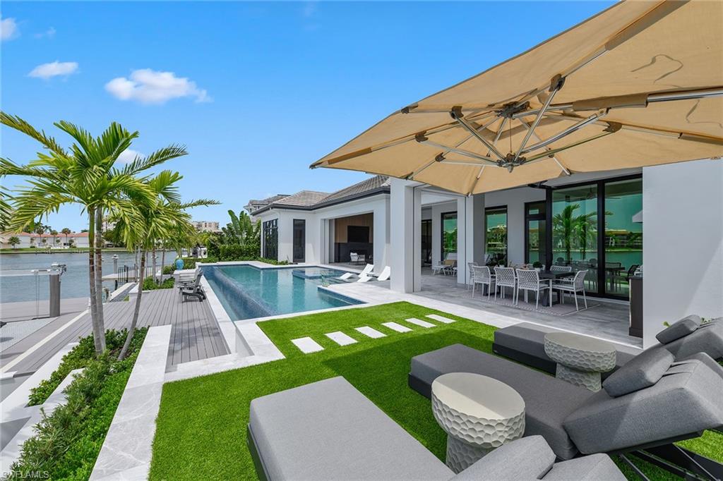 210 Bay Point Naples, FL 34103 - Photo 10 of 24