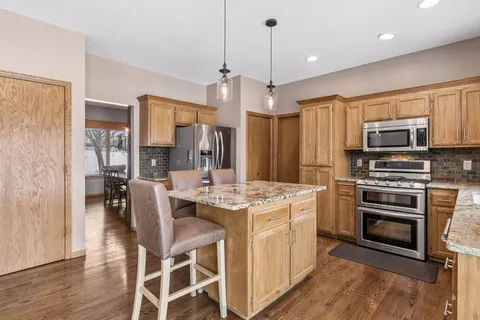 $780,000 | 4639 Manor Drive, Eagan, MN 55123
