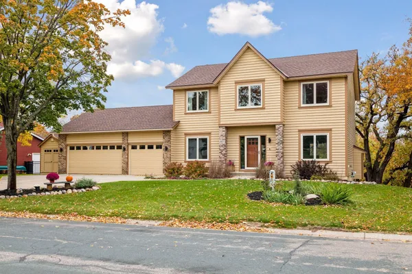 $780,000 | 4639 Manor Drive, Eagan, MN 55123