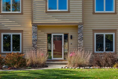 $780,000 | 4639 Manor Drive, Eagan, MN 55123