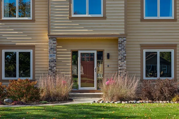 $780,000 | 4639 Manor Drive, Eagan, MN 55123