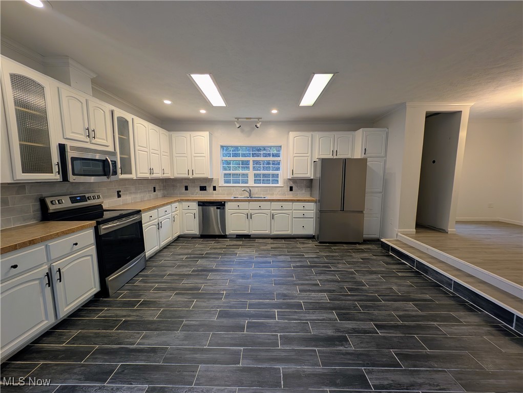 98 Trace Road Newton, WV 25266 - Photo 11 of 47