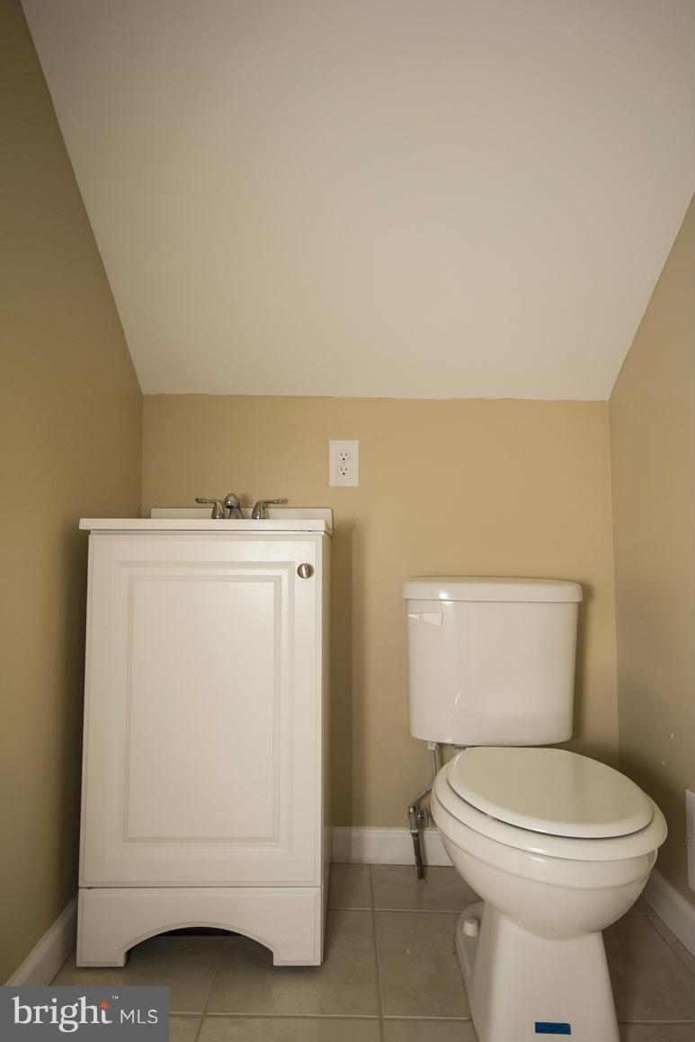 2625 Ambler Road Baltimore, MD 21222 - Photo 19 of 25 Bath (Master)