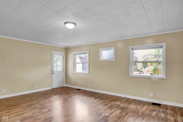 $189,900 | 2433 17th Street, Columbus, IN 47201