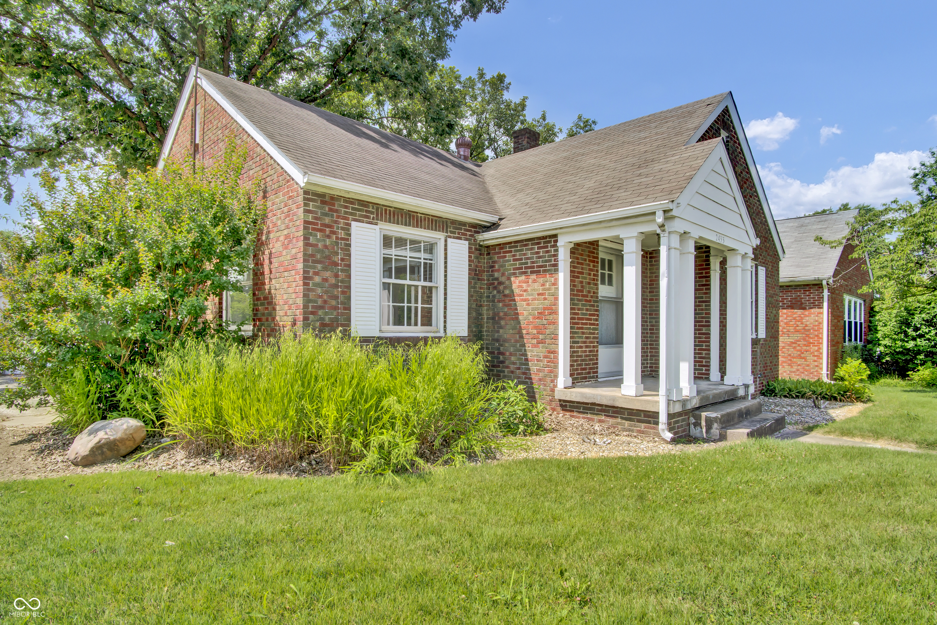 2433 17th Street Columbus, IN 47201 - Photo 2 of 47