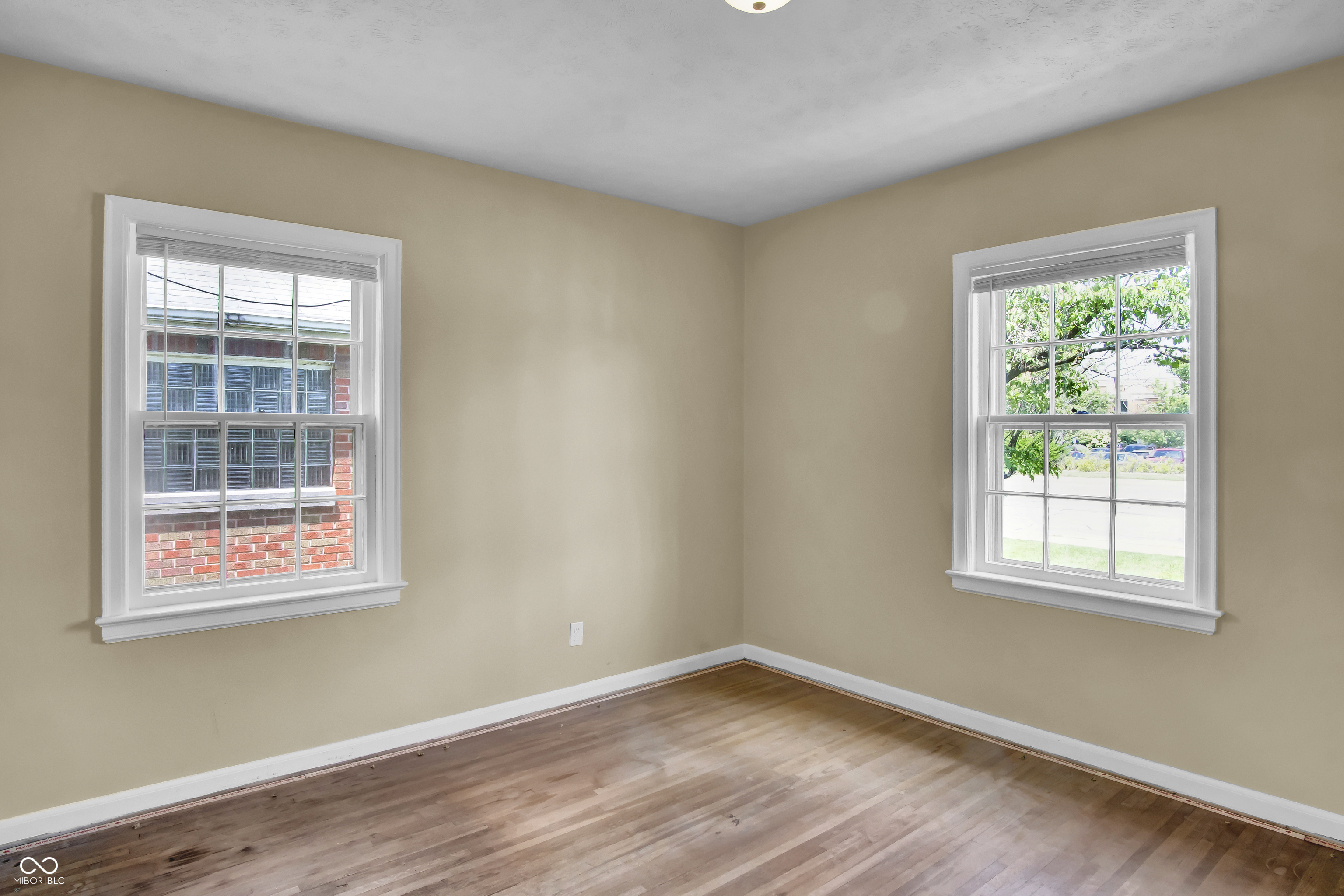 2433 17th Street Columbus, IN 47201 - Photo 28 of 47