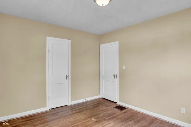 $189,900 | 2433 17th Street, Columbus, IN 47201