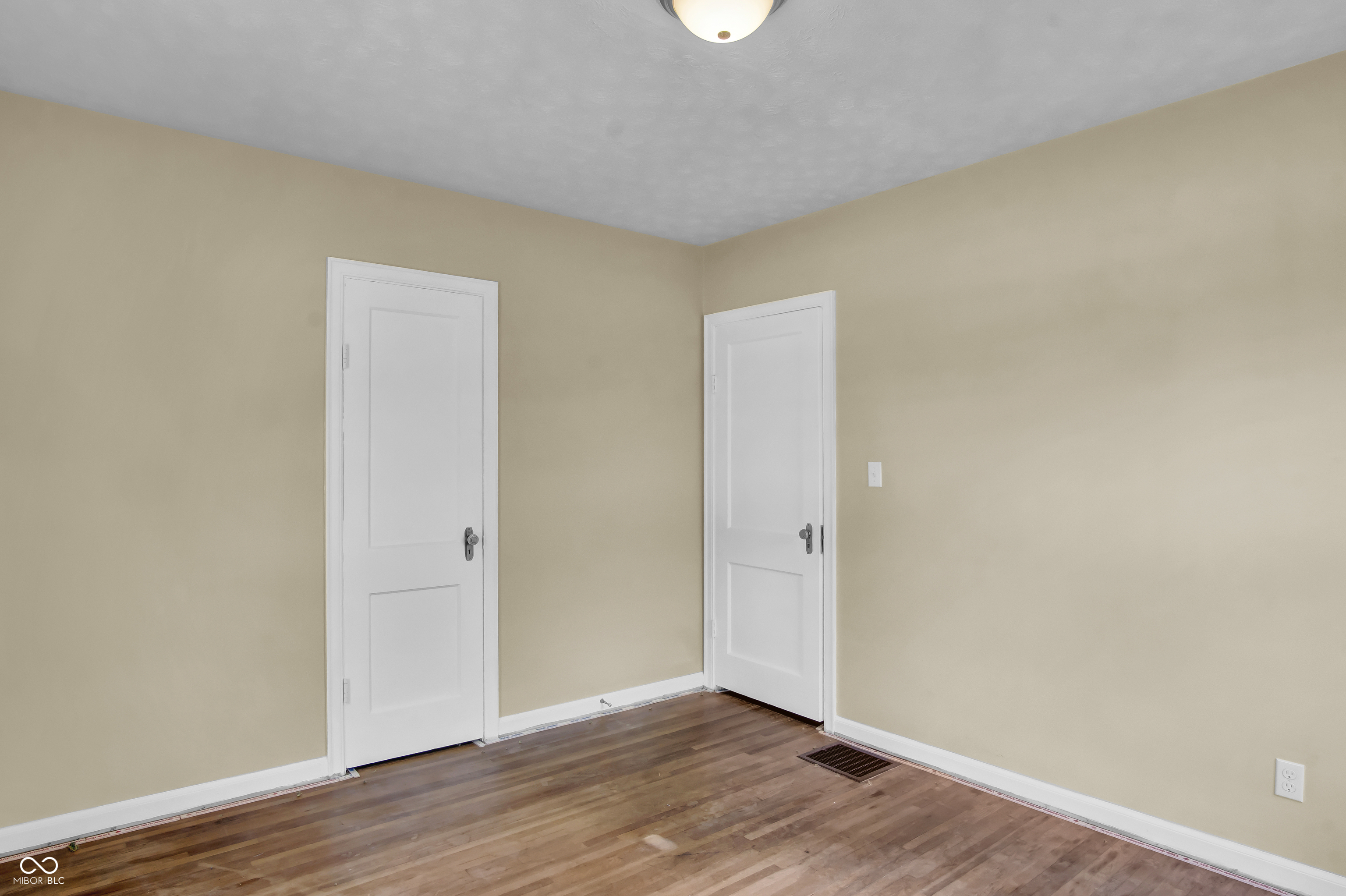 2433 17th Street Columbus, IN 47201 - Photo 31 of 47