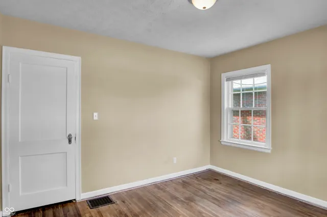 $189,900 | 2433 17th Street, Columbus, IN 47201