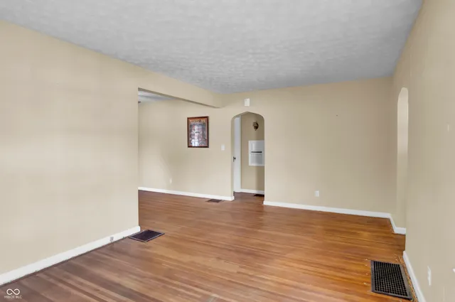 $189,900 | 2433 17th Street, Columbus, IN 47201