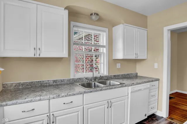 $189,900 | 2433 17th Street, Columbus, IN 47201