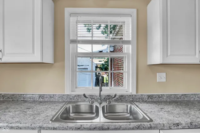 $189,900 | 2433 17th Street, Columbus, IN 47201