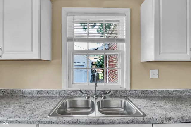 $189,900 | 2433 17th Street, Columbus, IN 47201