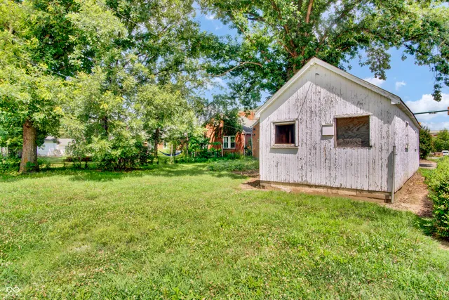 $189,900 | 2433 17th Street, Columbus, IN 47201