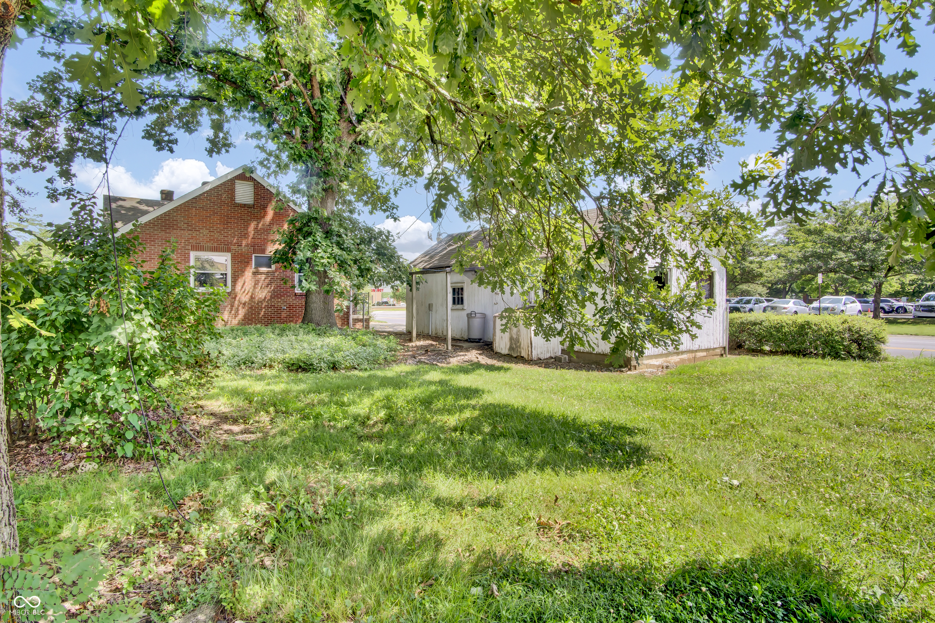 2433 17th Street Columbus, IN 47201 - Photo 8 of 47