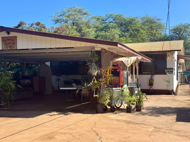 a view of a house with tub