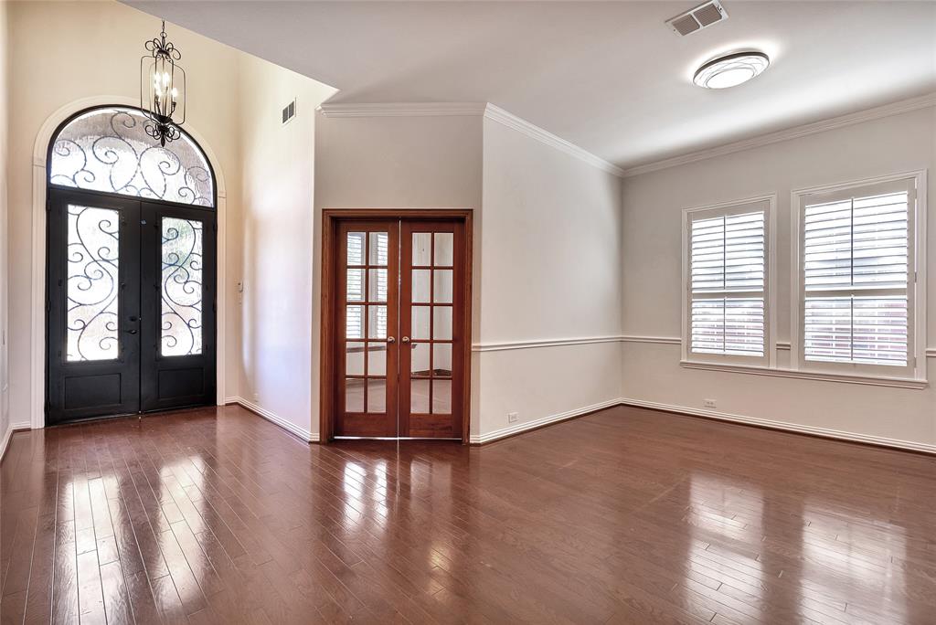 6828 Rambling Trail Frisco, TX 75034 - Photo 5 of 35