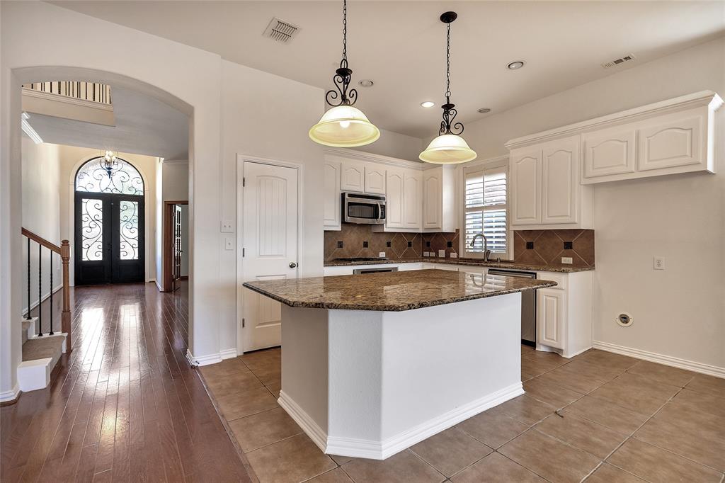 6828 Rambling Trail Frisco, TX 75034 - Photo 10 of 35