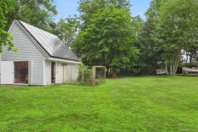 a picture of floor plan